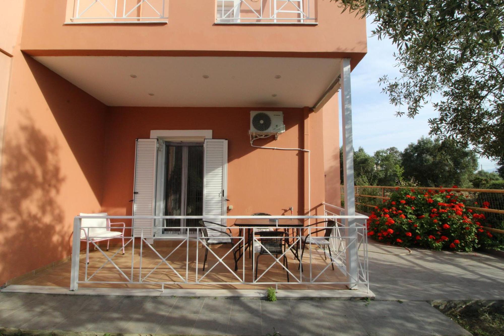 Laconian Collection Mavrovouni Beach House Gythio Exterior foto