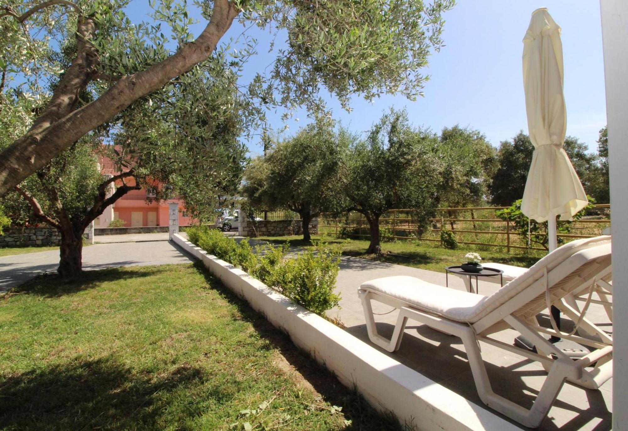 Laconian Collection Mavrovouni Beach House Gythio Exterior foto