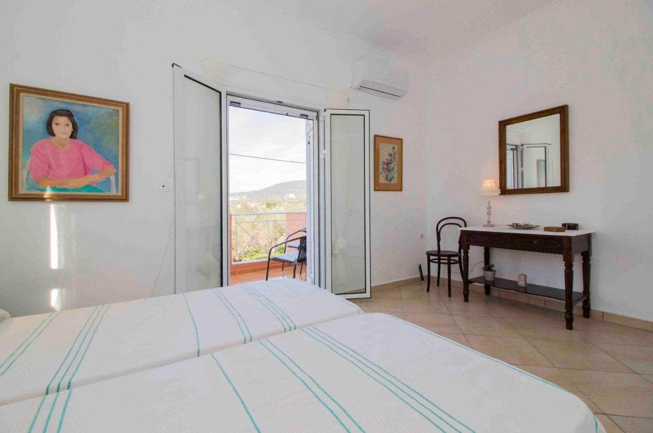 Laconian Collection Mavrovouni Beach House Gythio Exterior foto