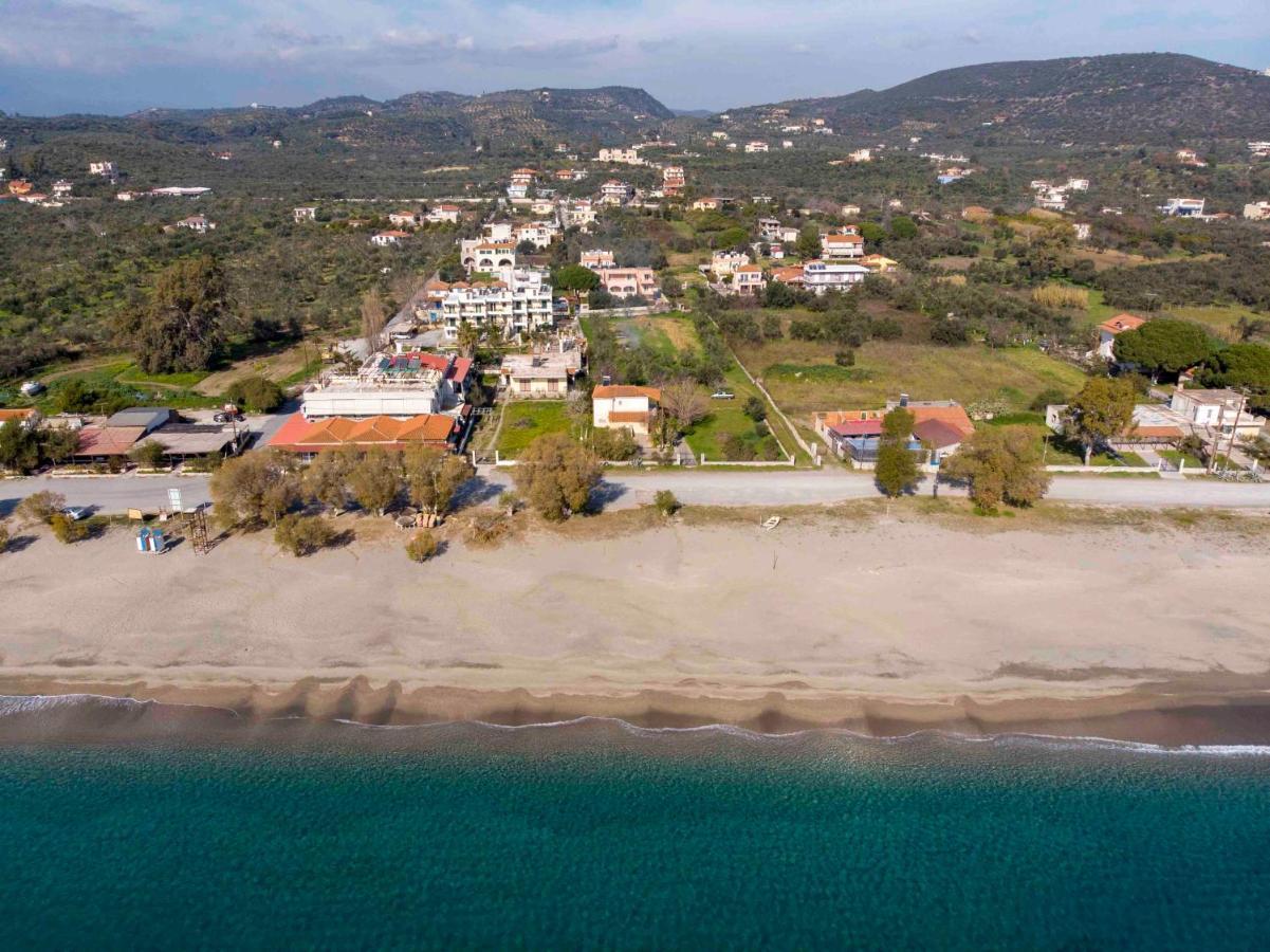 Laconian Collection Mavrovouni Beach House Gythio Exterior foto